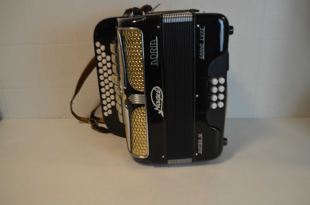 Concertina Adria C 4 voz. N 226