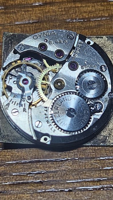 Relógio de corda antigo