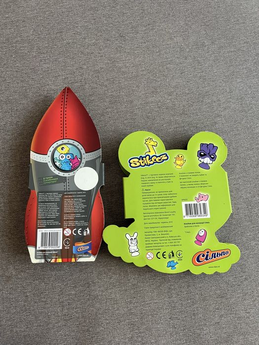 Продам альбом с фигурками stikeez