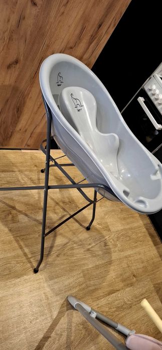 Wanienka dla dziecka na stelażu