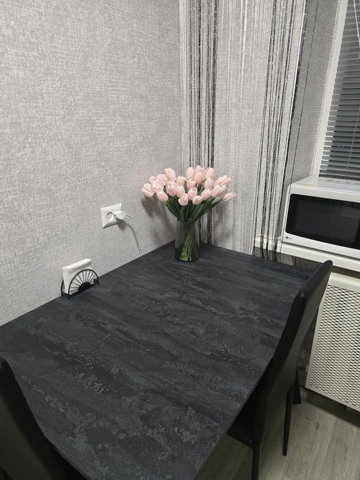 Погодинно  і подобово 2-х кім  р-н зал вокзал