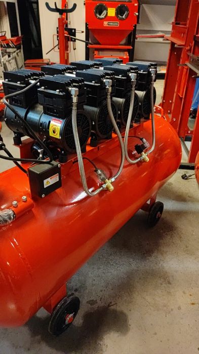 Compressor 200 L silencioso novo