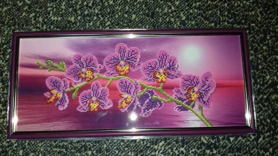 Картина вышитая бисером "Орхидея"