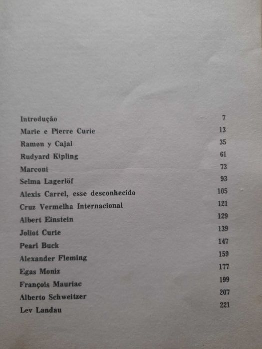 Livro " 15 Prémios Nobel " Antigo