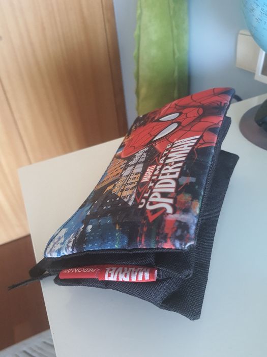 Estojo Spiderman. Marvel. 3 compartimentos