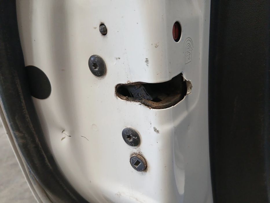 Fechadura / fecho porta trás esquerdo CITROËN C3 III (SX)