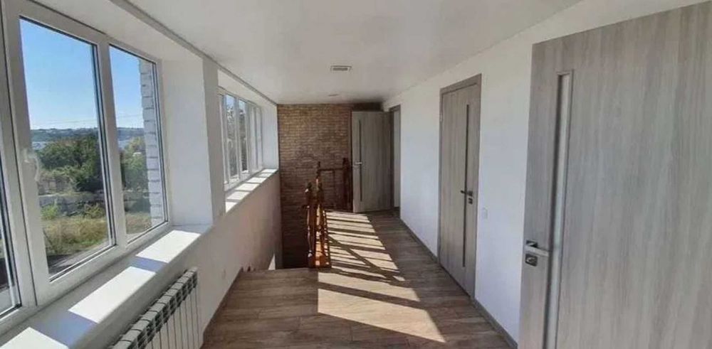 Отличный  2х этажный Дом  Первая линия Красивый вид