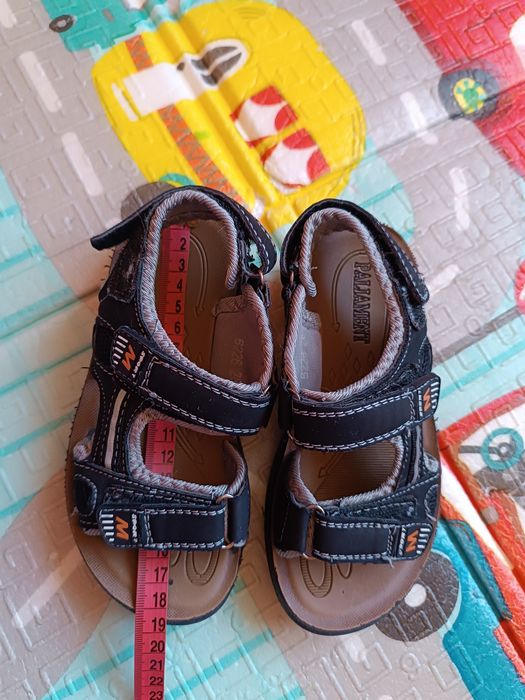 Сандалі 28 розмір