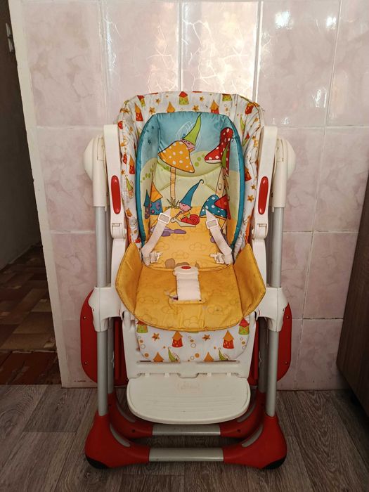 Продам стілець для годування Chicco Polly
