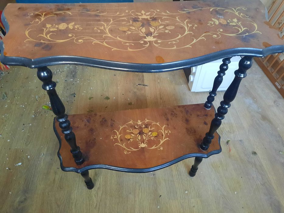 Vendo mesa muito antiga