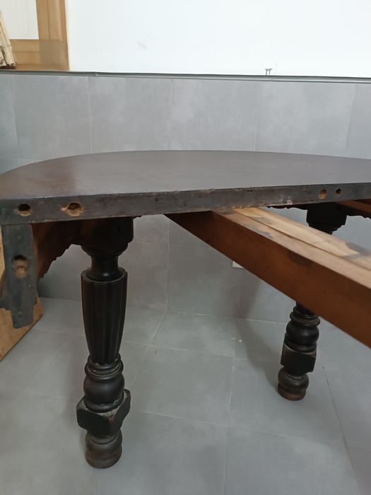 (Promo NATAL) Mesa redonda antiga que abre