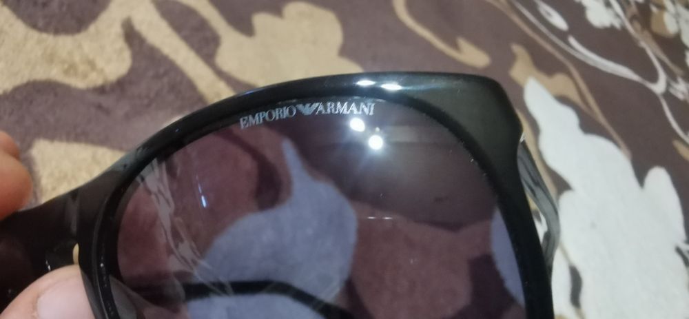 Солнцезащитные очки Emporio Armani