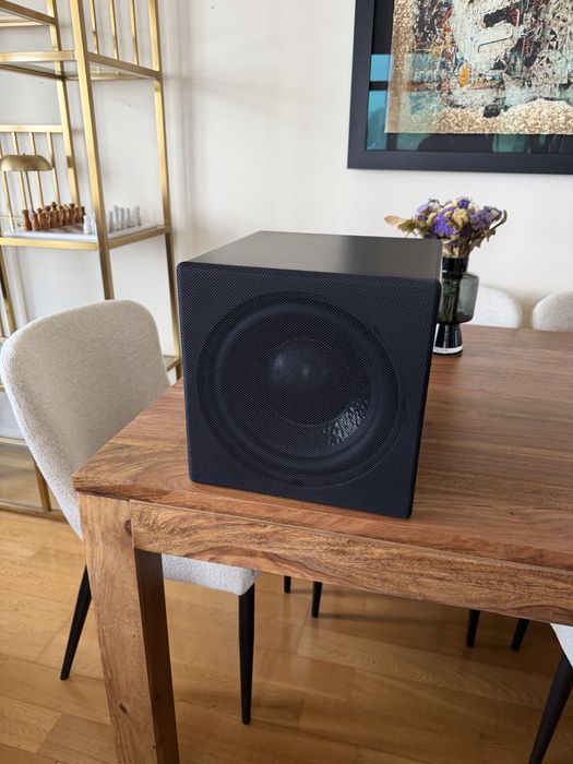 Subwoofer REL Acoustics Q150E Mk2, em muito bom estado.