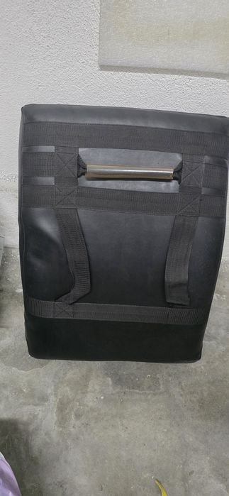Material de Combate: Saco de Boxe Domyos + Escudo de Impacto Kohler