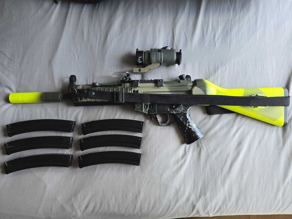 Airsoft MP5 JG Full Metal com modificações e extras