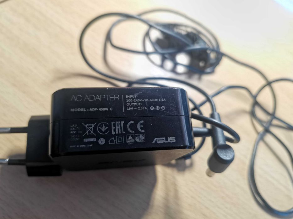 Asus Ładowarka ADP-45BW C 19V 3. 27A 45W zasilacz sieciowy Laptop
