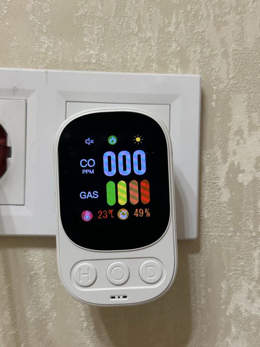 Датчик дыма, газа, влажности и температуры (в розетку)