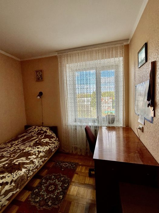Продаж 4 кімнатної квартири р-н 33