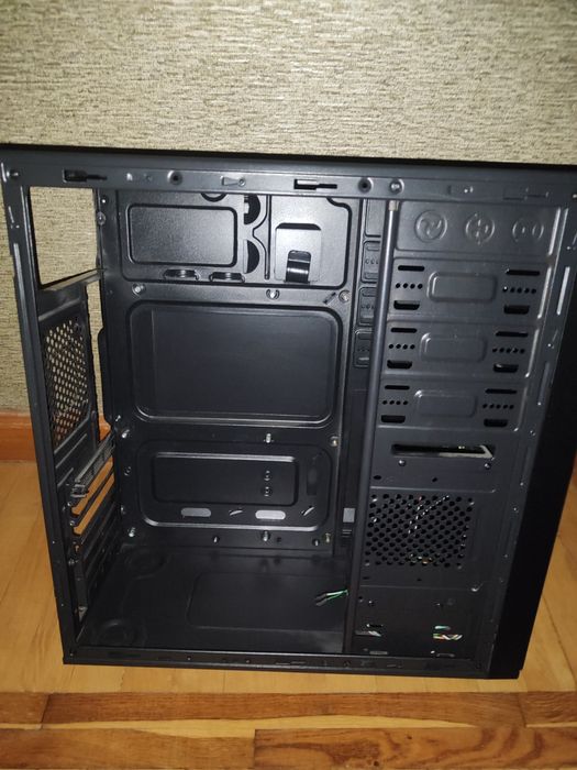Корпус для ПК комп'ютера GameMax