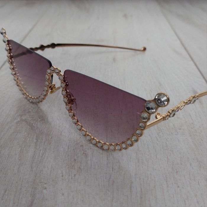 Okulary przeciwsłoneczne jak Anna Karin Karlsson HALF MOON GOLD