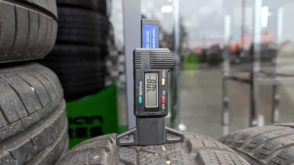 Шини 205/60 R17 93H Pirelli Sottozero 3