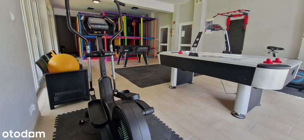 Przestronne mieszkanie z balkonem i garażem w apartamentowcu