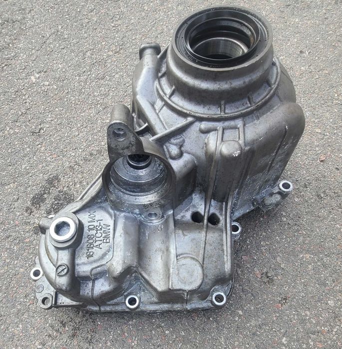 Роздатка корпус крышка BMW 18180810 g01 g02