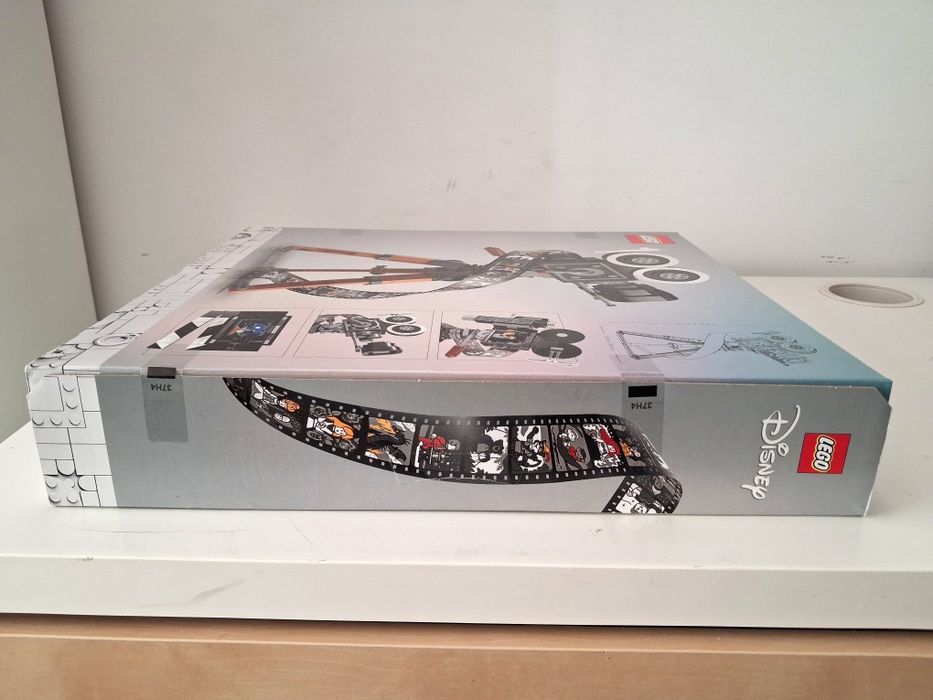 ENVIO GRATIS-LEGO 43230 Walt Disney Tribute Camera (Disney)