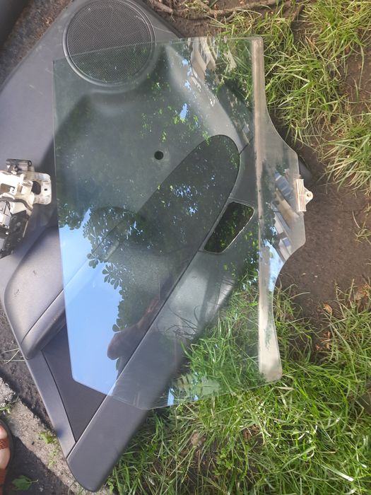 Стекло заднее правое хюндай ай30 2011год