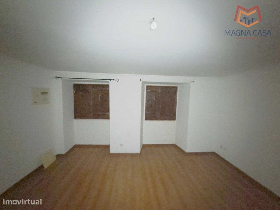 Apartamento T2 (3 assoalhadas) para venda em Lisboa — São Vicente, Lisboa