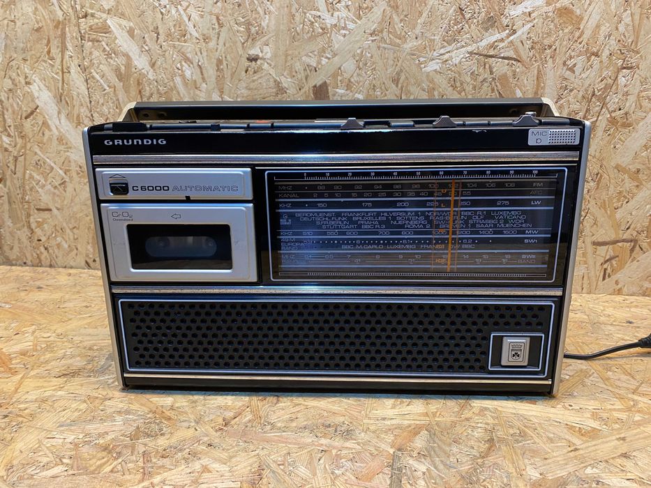 Radiomagnetofon Grundig C 6000 (film pokazowy)