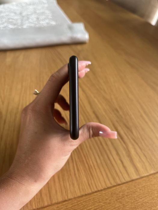 iPhone 7- 128GB