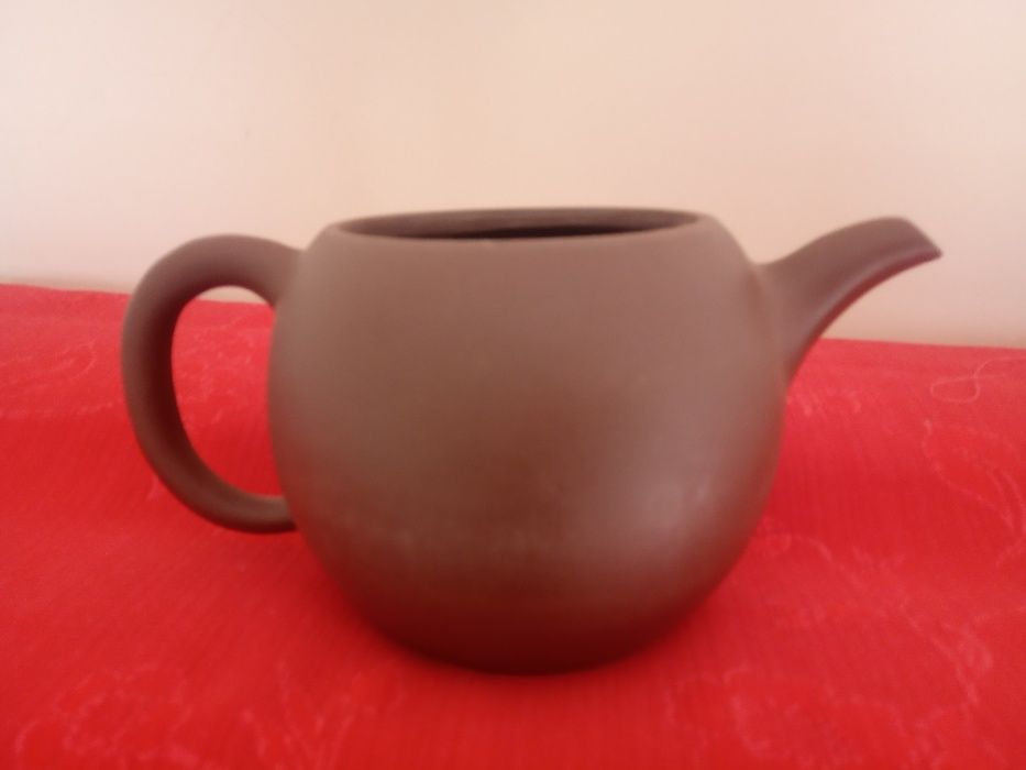 Bules e caixasTerra Cota de Yixing Novos 10 euros cada