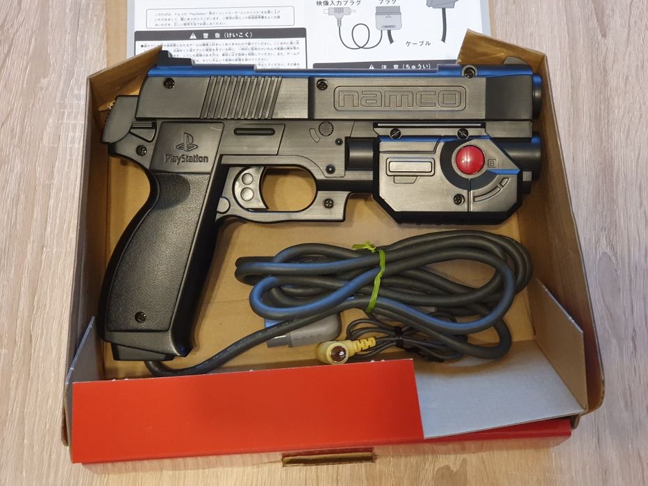 Kontroler Guncon Namco do PlayStation 1 i 2