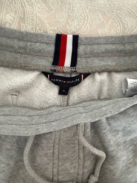 Спортивний костюм Tommy Hilfiger, розмір М