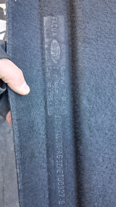 Рулет полка в багажник шторка Ford Fiesta 7 хетчбек