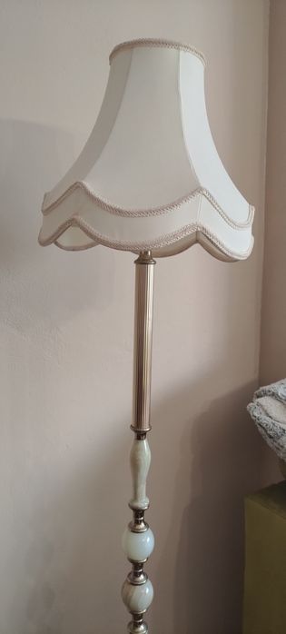 Lampa stojąca mosiądz z onyksem