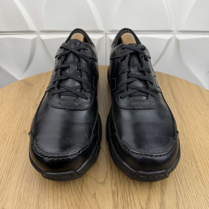 Оригінальні шкіряні туфлі Clarks air active