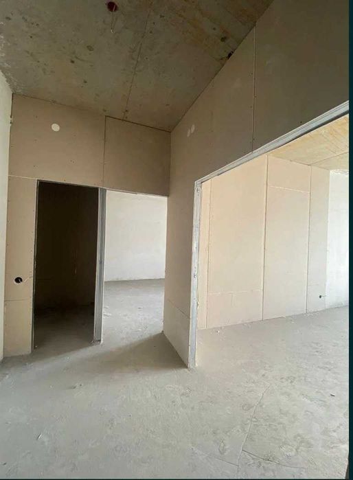 Продаж 4к квартири Богдана Хмельницького 58а
