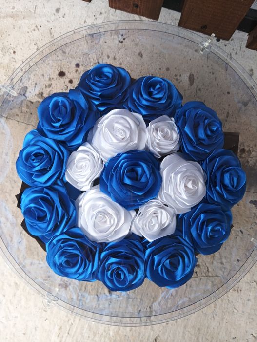 Квіти із атласної стрічки