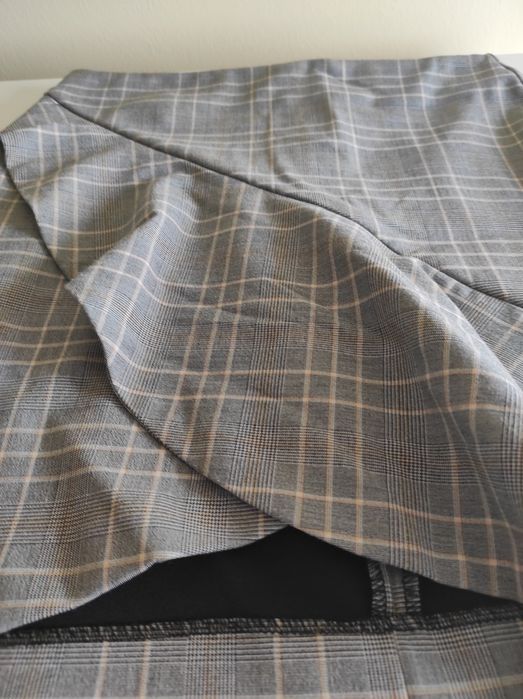 Saia h&m xadrez com folho