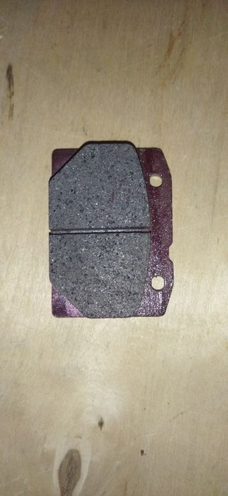 Тормозная колодка на ВАЗ три штуки
