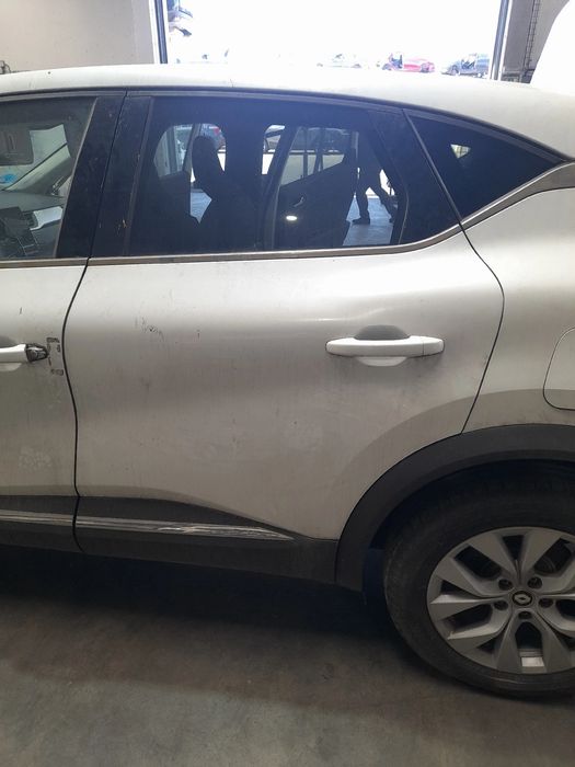 Porta trás esquerda RENAULT Captur II