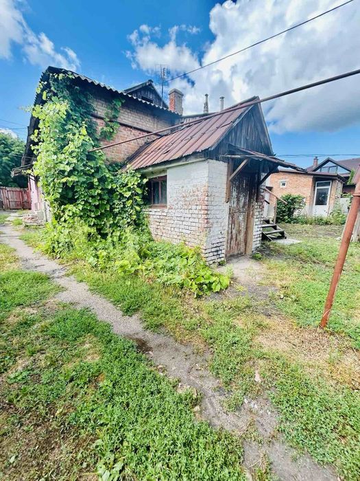 Продаж квартири на землі по вулиці Псільська..