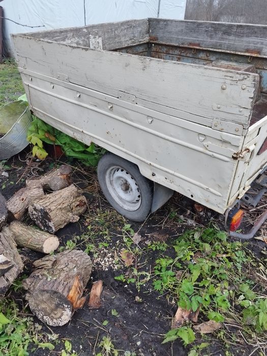 Прицеп автомобільний