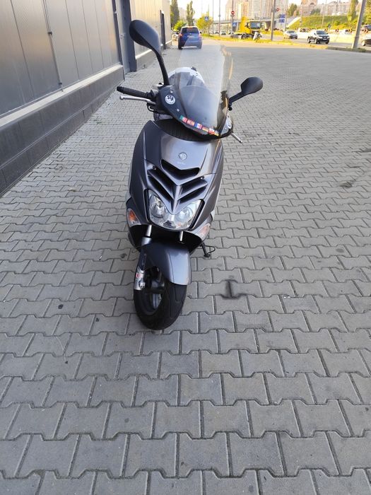 Aprilia Leonardo 300 2005