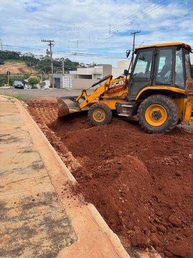 Earthworks / Demolitions / Civil Construction