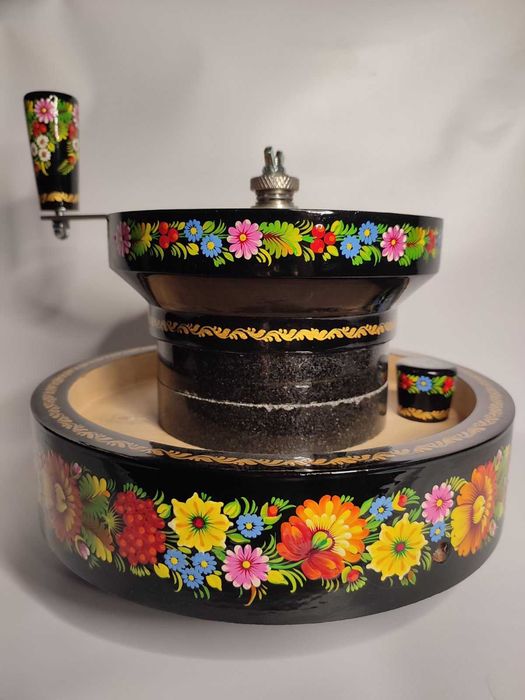 Мельница для муки ( подарочный вариант)