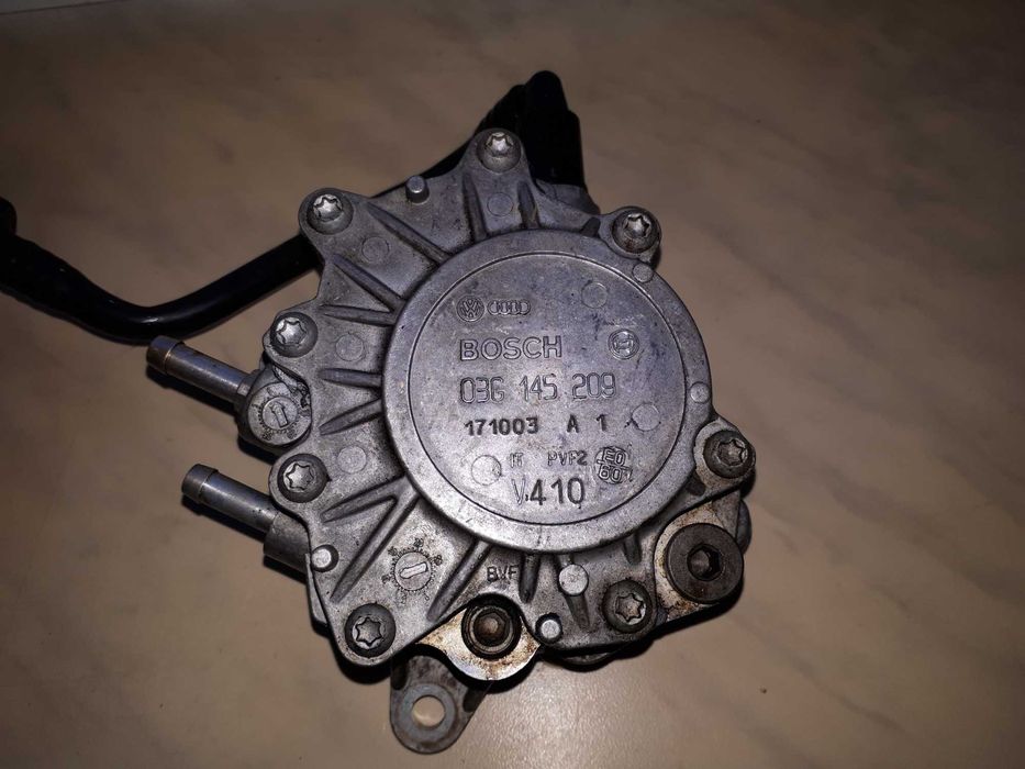 вакуумный-топливный насос