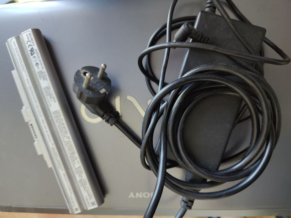 Sony Vaio – For Parts or Repair64584399102338121